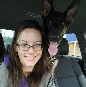 Meet your Posher, Alicia